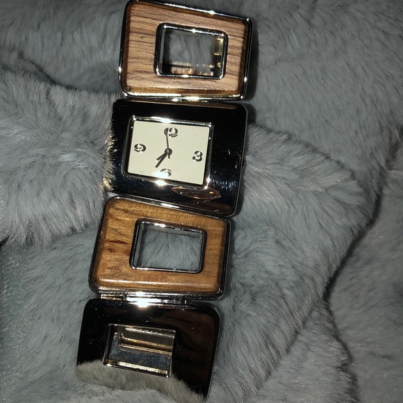 Vintage Deco wood and stainless big watch. main image 7